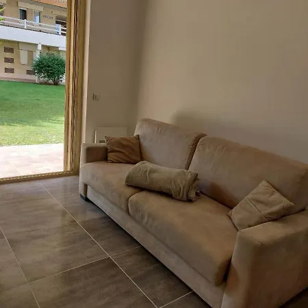 Les Segneurie Apartment